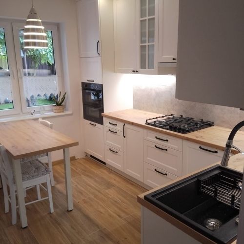 Praktyczna kuchnia w zabudowie – meble na wymiar Ostrów Wielkopolski